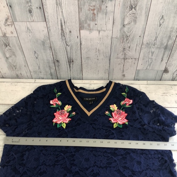 Lane Bryant Sheer Lace Rose Stitching V-Neck Top 14 NWOT - Picture 8 of 9